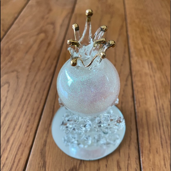 Cinderella Carriage Figurine - Picture 4 of 5